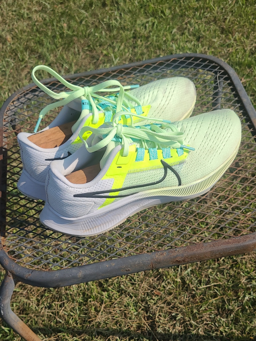 Nike Mens Mint Green and Neon Yellow Running Sneakers Size 8.5